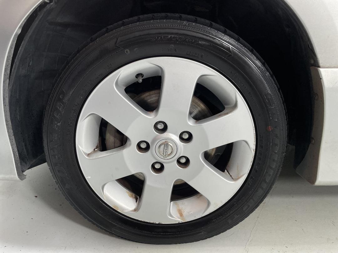 Photo '10' of Nissan Serena Photo '10' of Nissan Serena