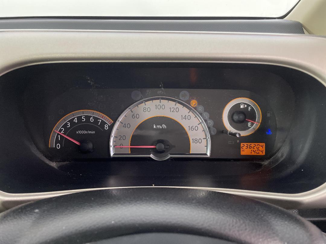 Photo '20' of Nissan Serena Photo '20' of Nissan Serena