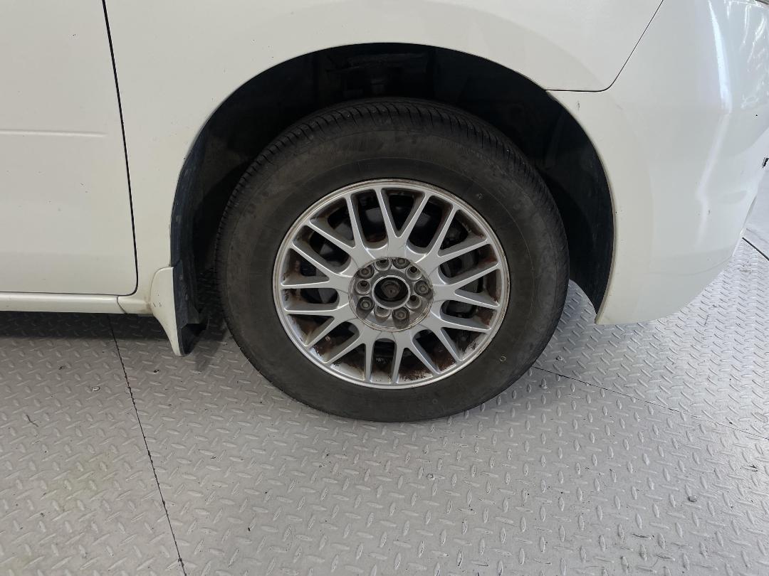 Photo '9' of Nissan Serena