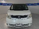Thumbnail '2' of Nissan Serena