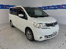 Thumbnail '1' of Nissan Serena