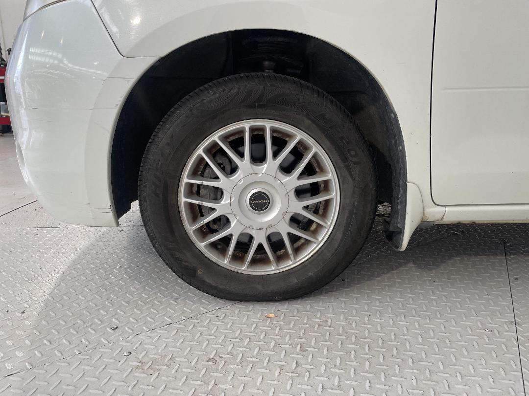 Photo '10' of Nissan Serena