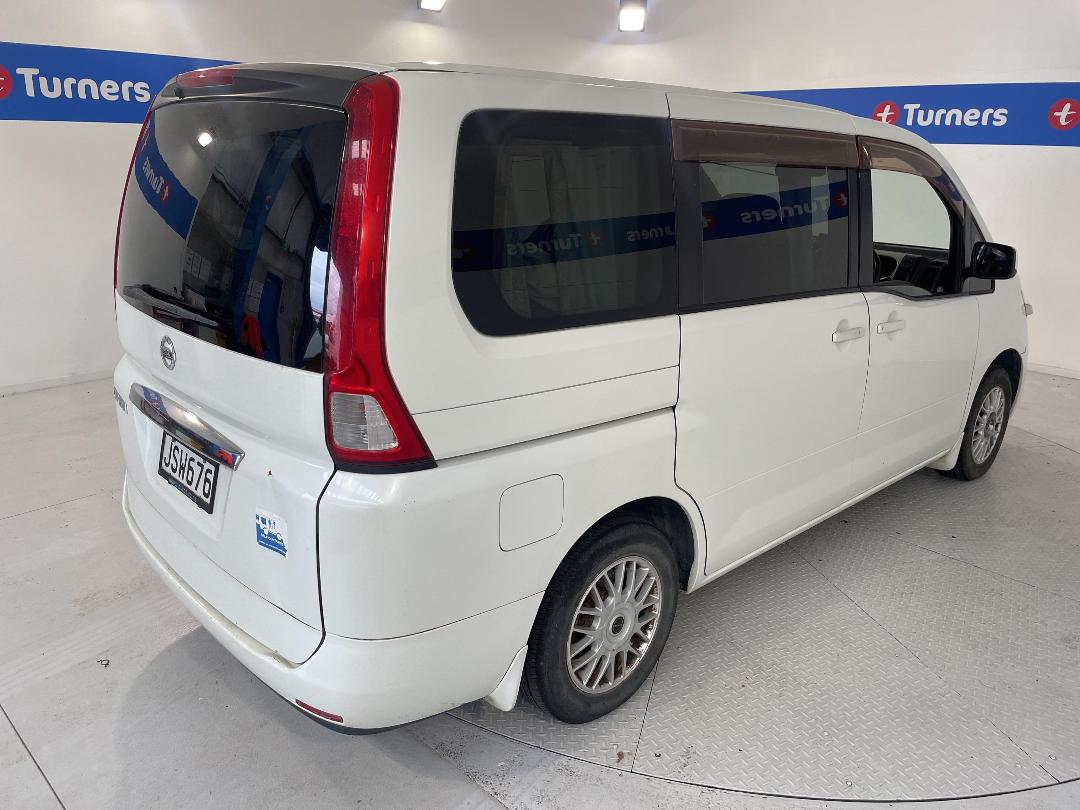 Photo '7' of Nissan Serena