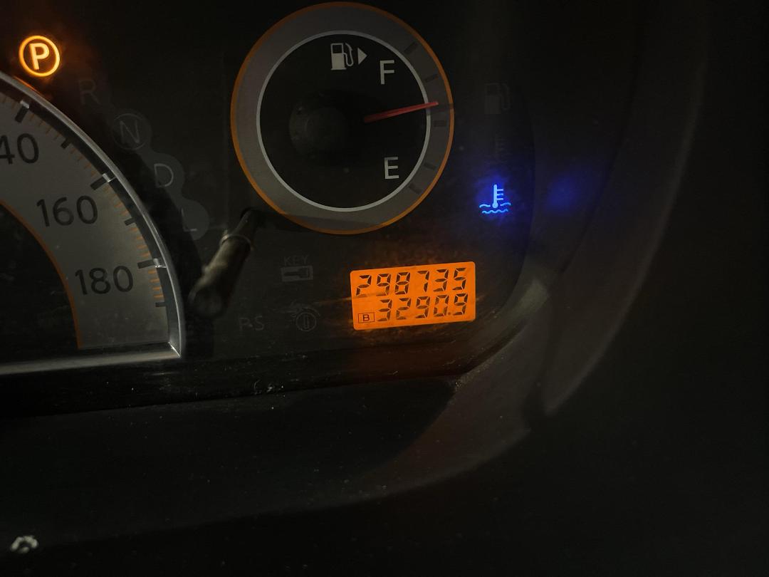 Photo '20' of Nissan Serena