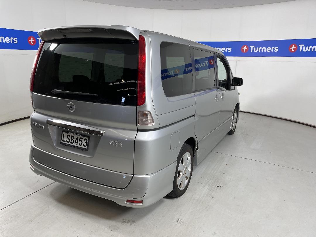 Photo '6' of Nissan Serena Highway Star Photo '6' of Nissan Serena Highway Star