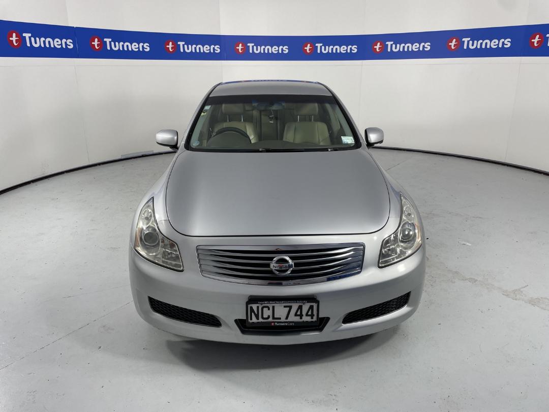 Photo '2' of Nissan Skyline