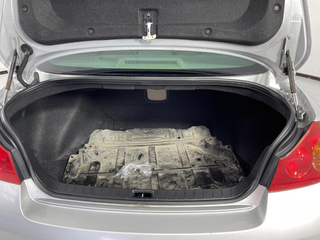 Photo '14' of Nissan Skyline