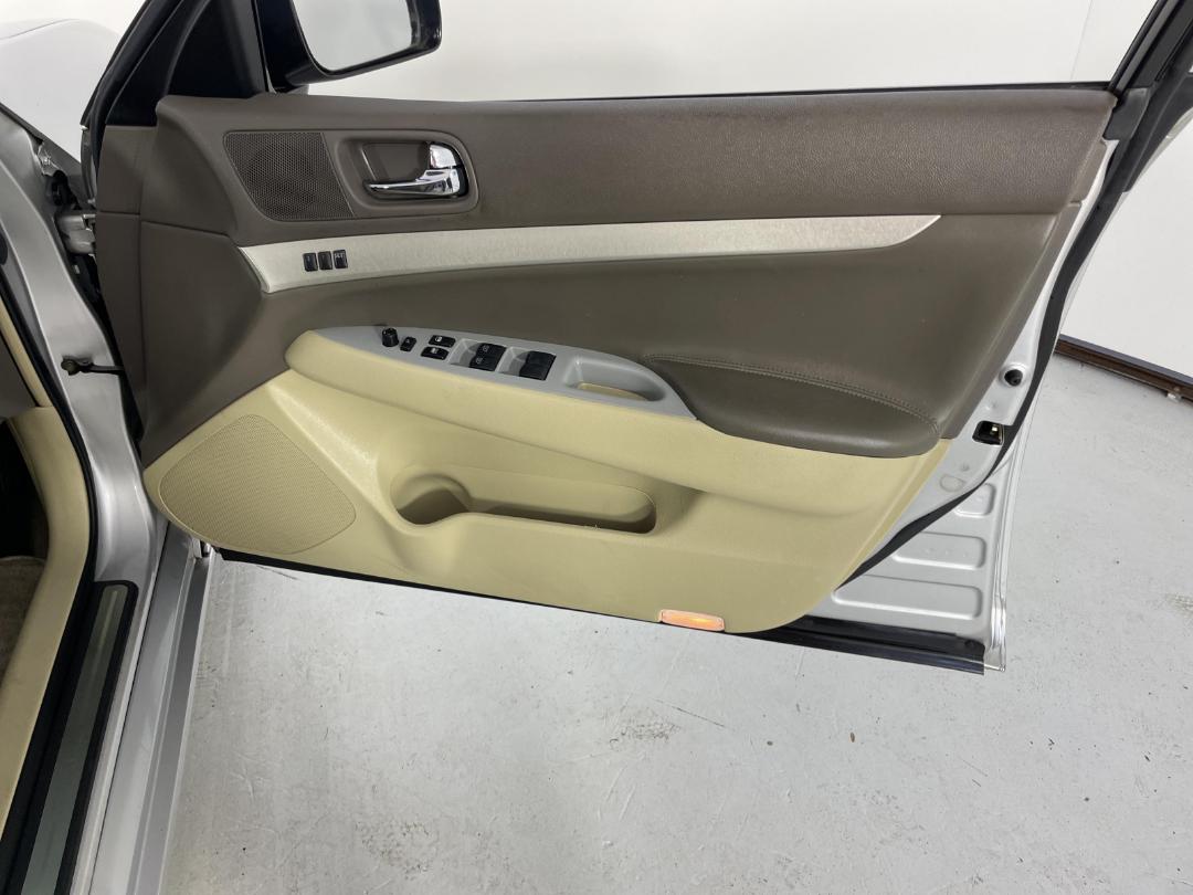 Photo '15' of Nissan Skyline