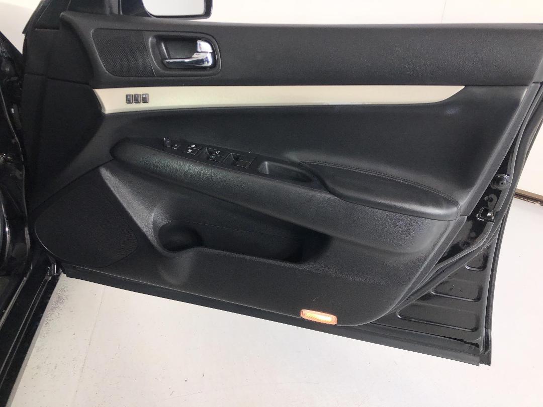 Photo '15' of Nissan Skyline Photo '15' of Nissan Skyline