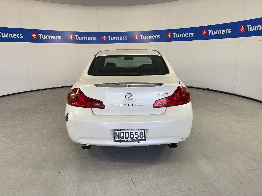 Photo '6' of Nissan Skyline