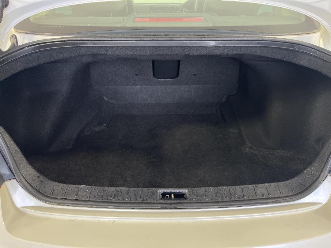 Photo '14' of Nissan Skyline