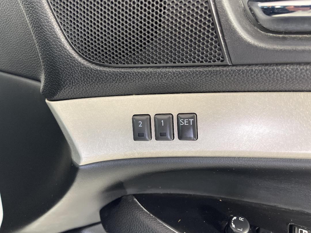 Photo '25' of Nissan Skyline