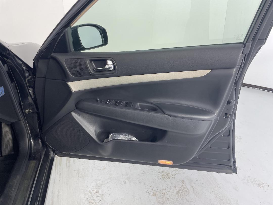 Photo '13' of Nissan Skyline Infinity Photo '13' of Nissan Skyline Infinity