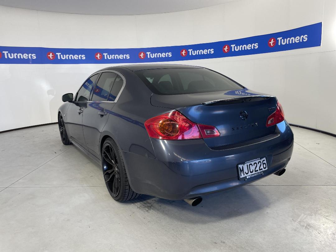 Photo '4' of Nissan Skyline