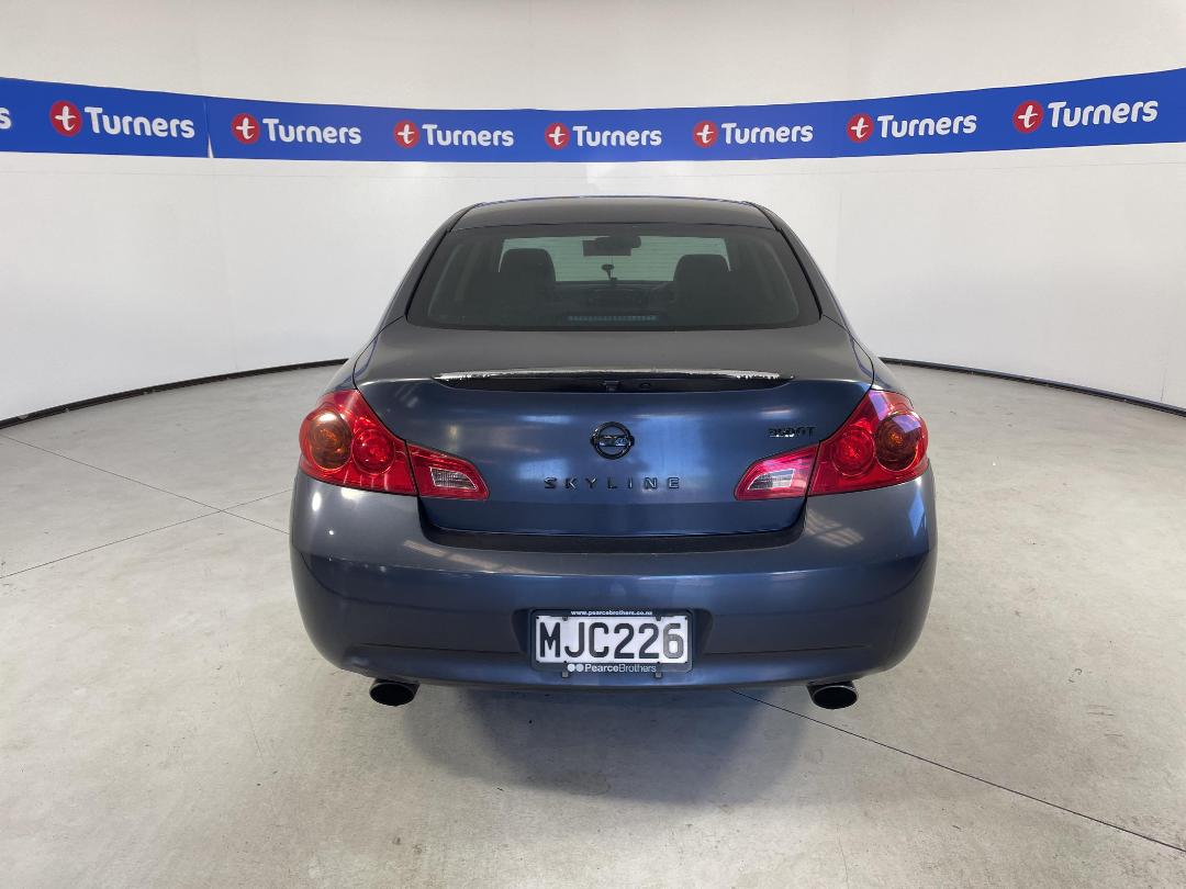 Photo '5' of Nissan Skyline