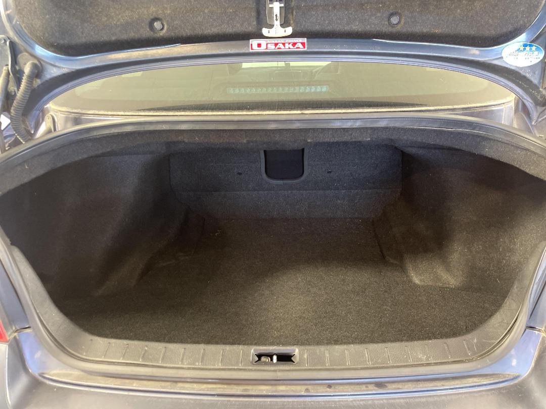 Photo '12' of Nissan Skyline