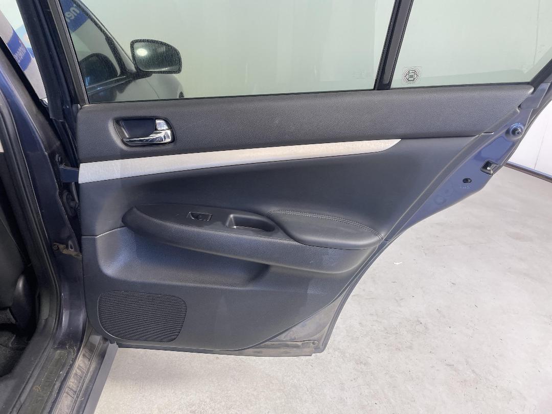 Photo '17' of Nissan Skyline