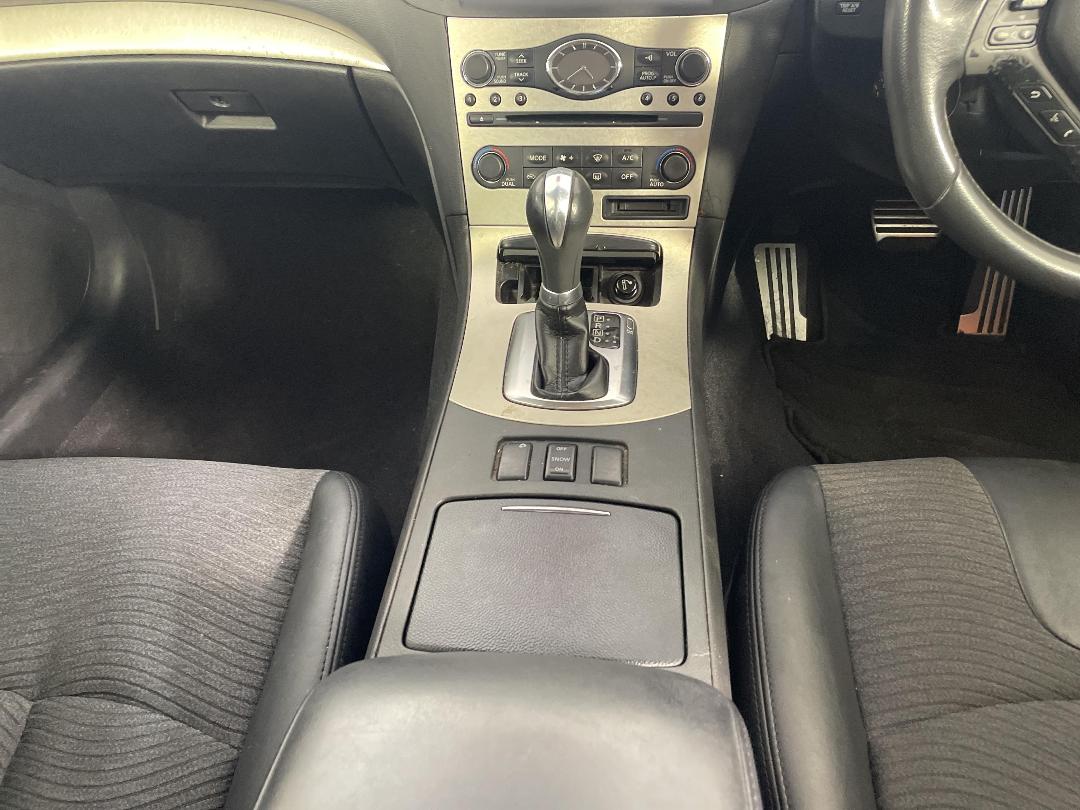 Photo '16' of Nissan Skyline