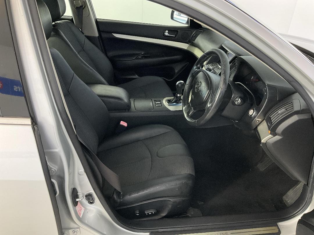 Photo '16' of Nissan Skyline Photo '16' of Nissan Skyline