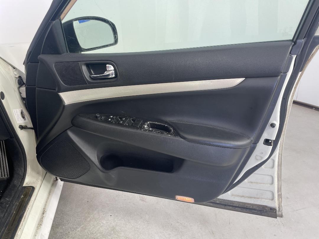 Photo '13' of Nissan Skyline 350GT Photo '13' of Nissan Skyline 350GT