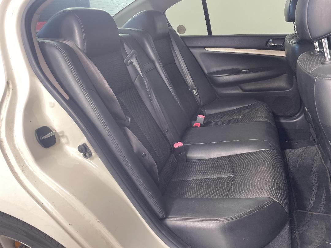 Photo '18' of Nissan Skyline 350GT Photo '18' of Nissan Skyline 350GT