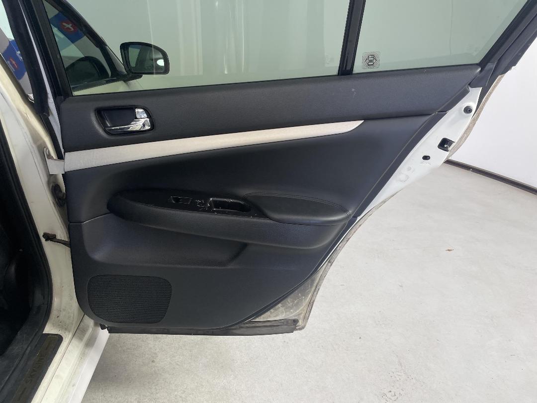 Photo '17' of Nissan Skyline 350GT Photo '17' of Nissan Skyline 350GT