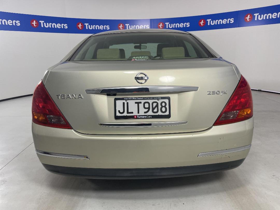 Photo '6' of Nissan Teana