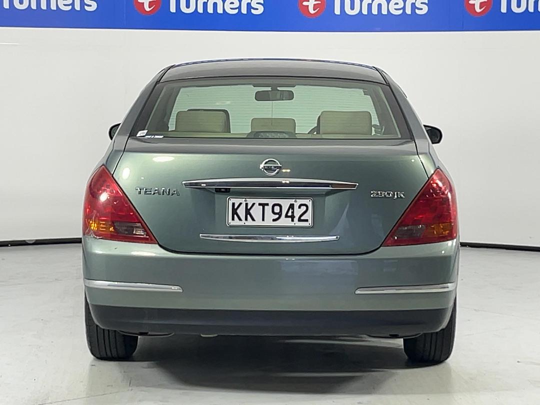 Photo '6' of Nissan Teana