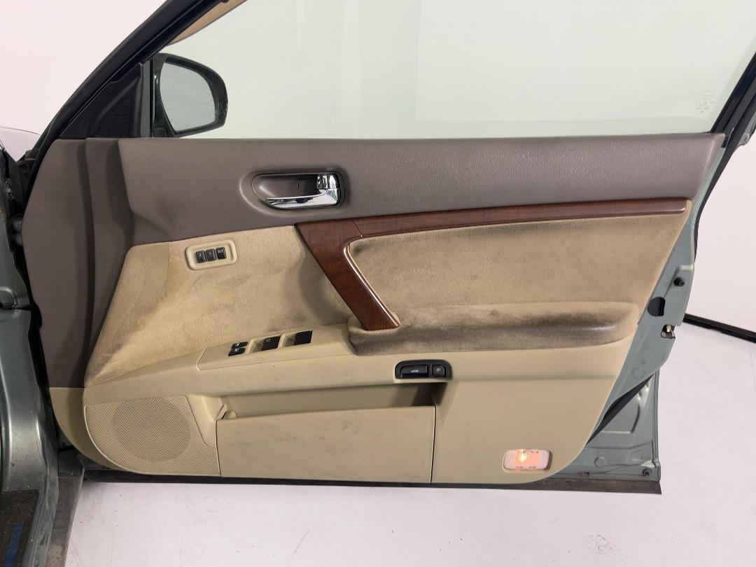 Photo '15' of Nissan Teana