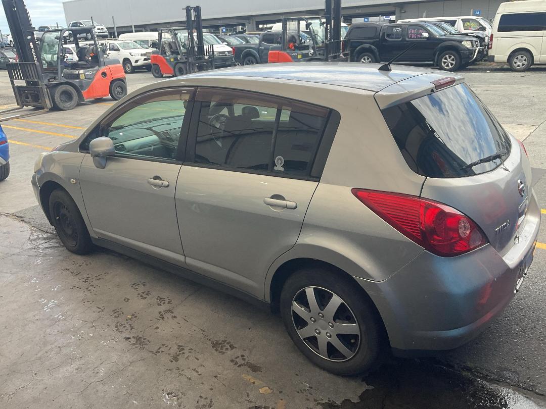 Photo '9' of Nissan Tiida Photo '9' of Nissan Tiida