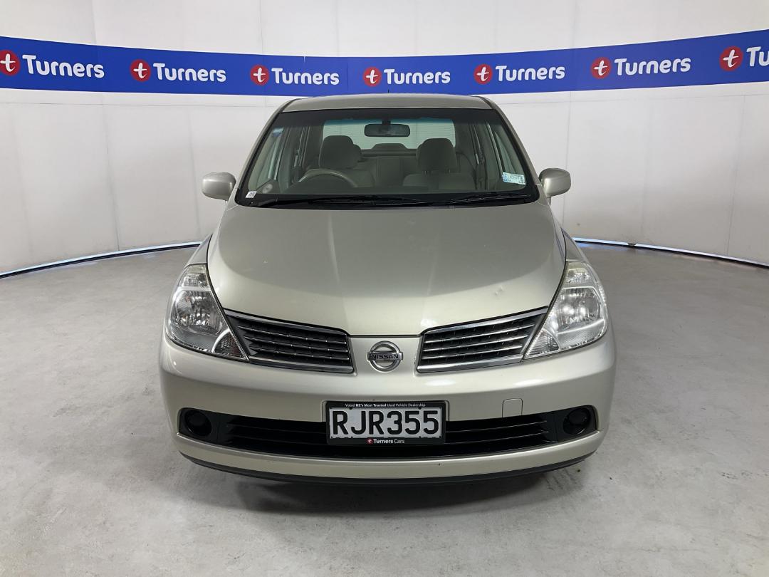 Photo '2' of Nissan Tiida