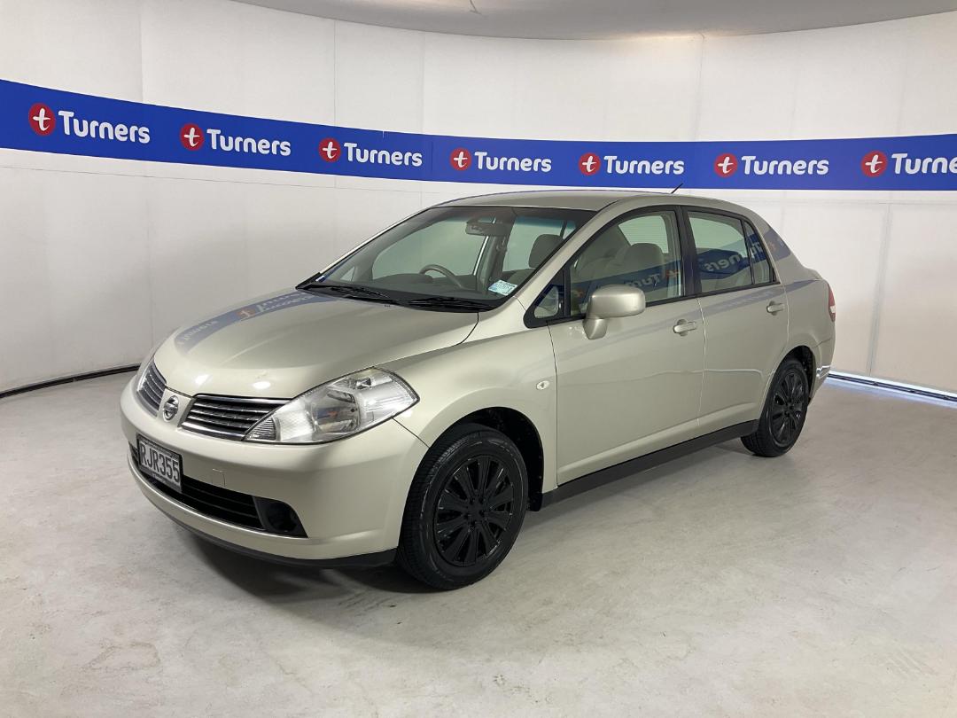 Photo '4' of Nissan Tiida