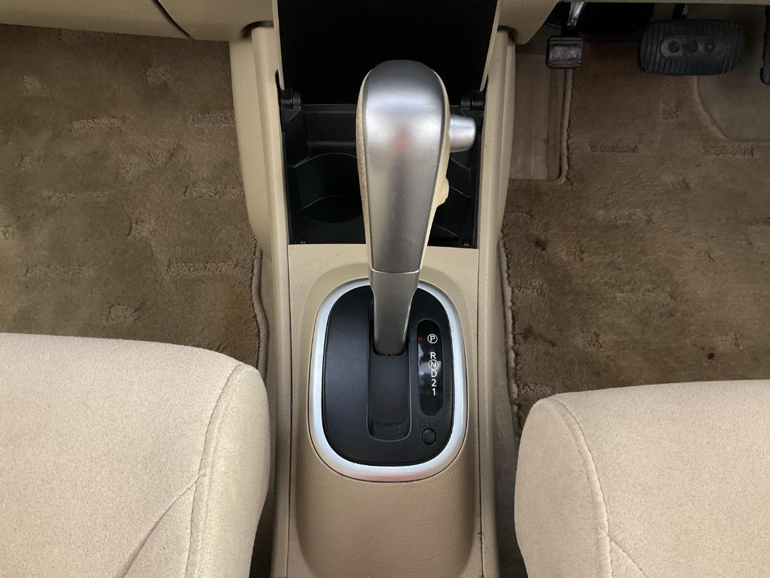 Photo '18' of Nissan Tiida