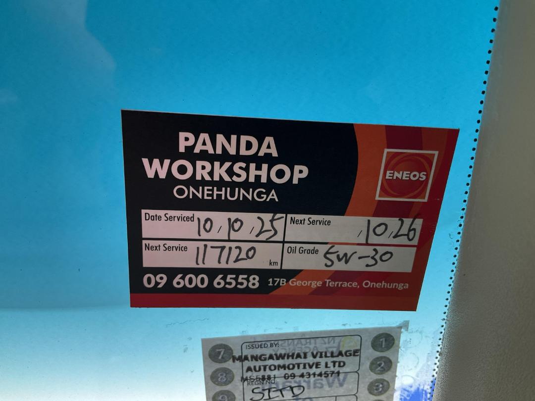 Photo '24' of Nissan Tiida