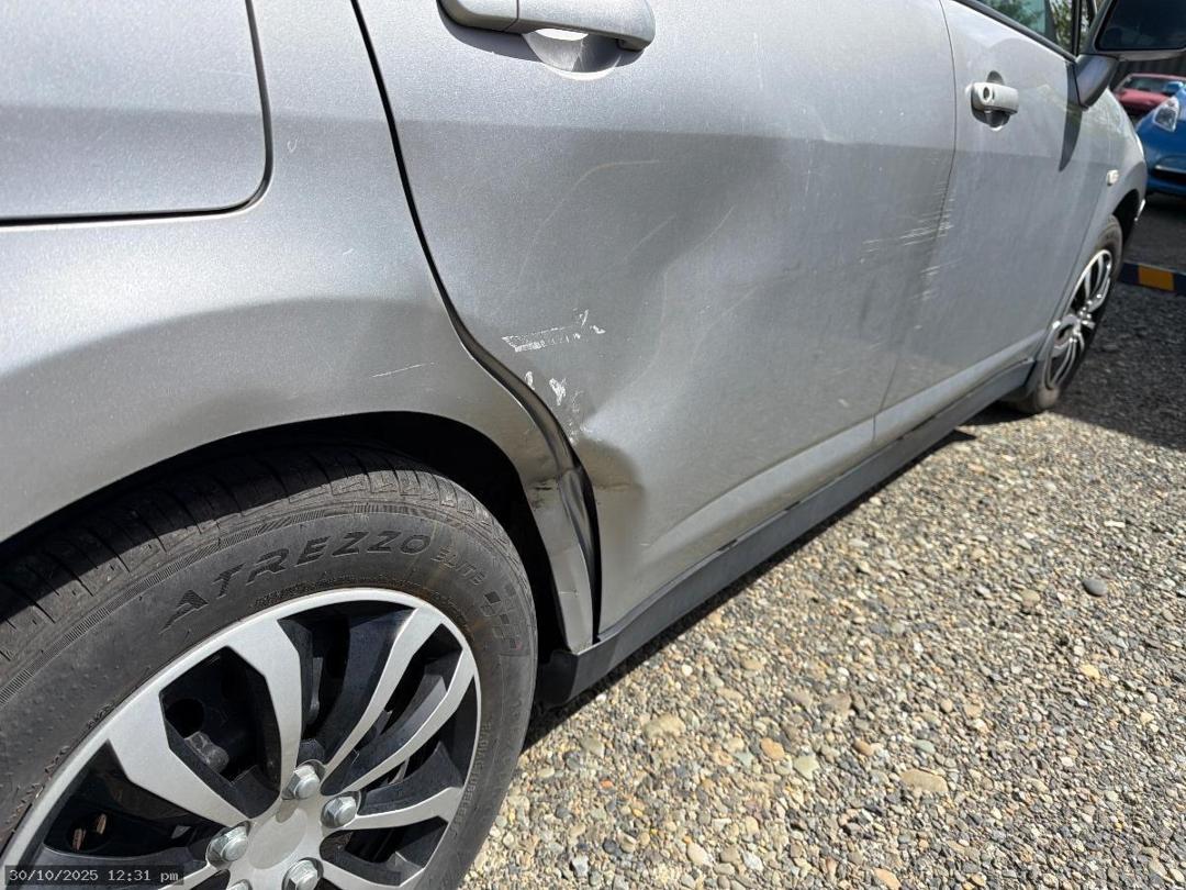 Photo '5' of Nissan Tiida 15M Photo '5' of Nissan Tiida 15M