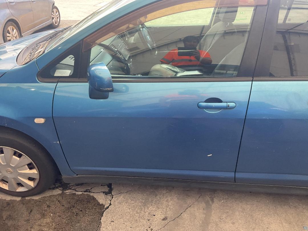 Photo '8' of Nissan Tiida Photo '8' of Nissan Tiida