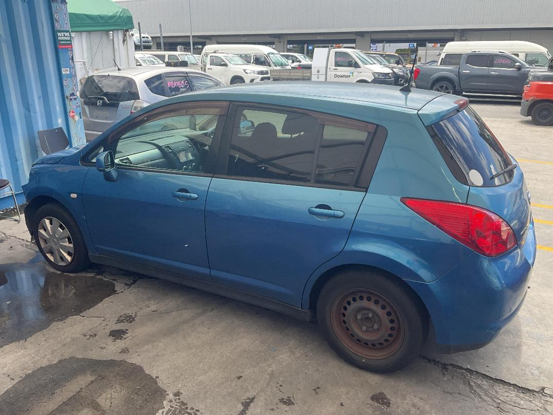 Photo '9' of Nissan Tiida Photo '9' of Nissan Tiida