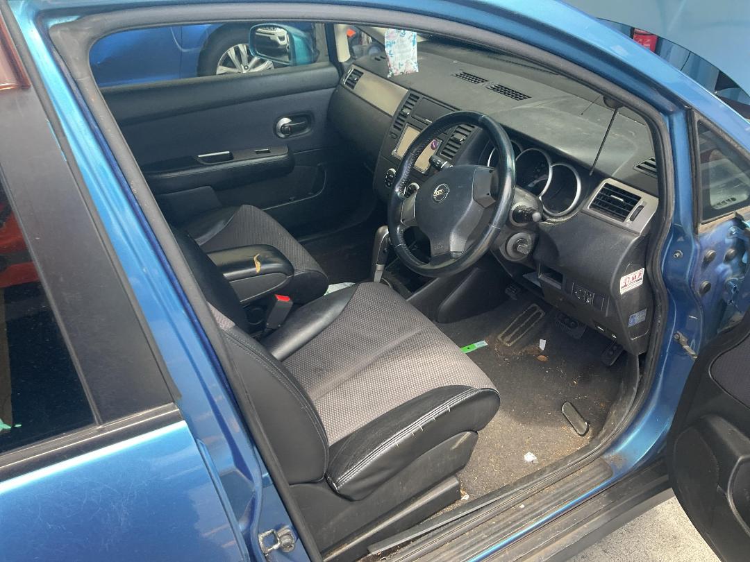 Photo '22' of Nissan Tiida Photo '22' of Nissan Tiida