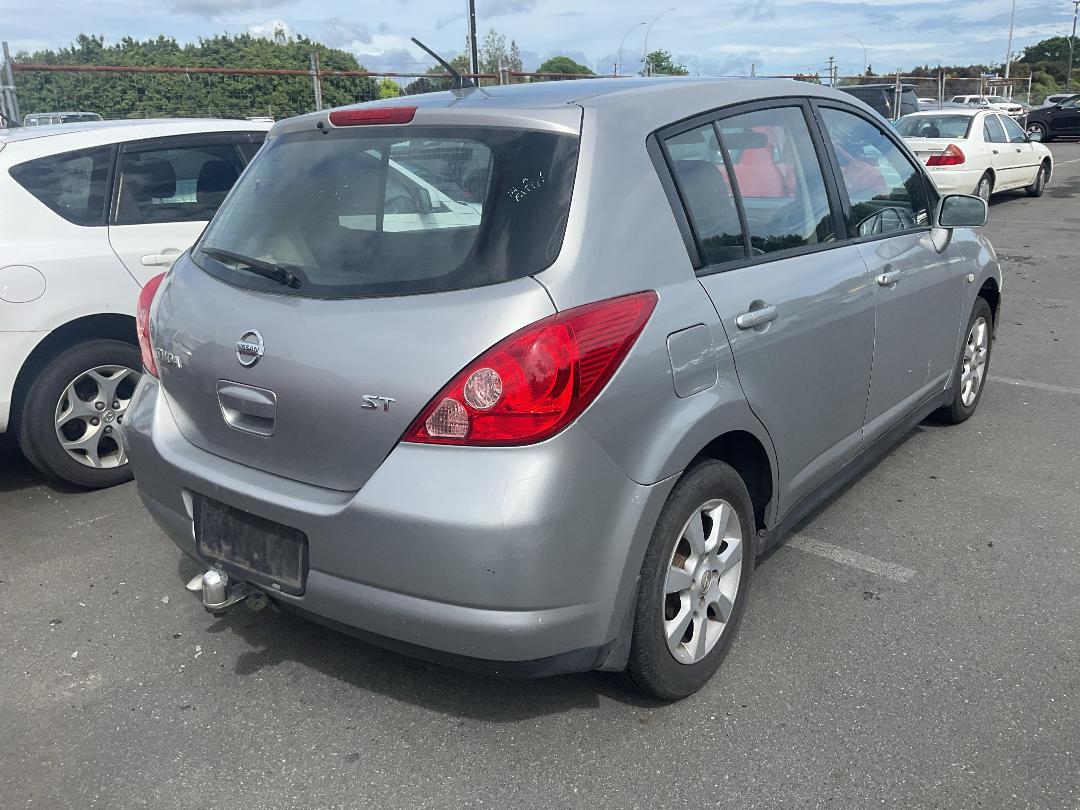 Photo '4' of Nissan Tiida ST Photo '4' of Nissan Tiida ST