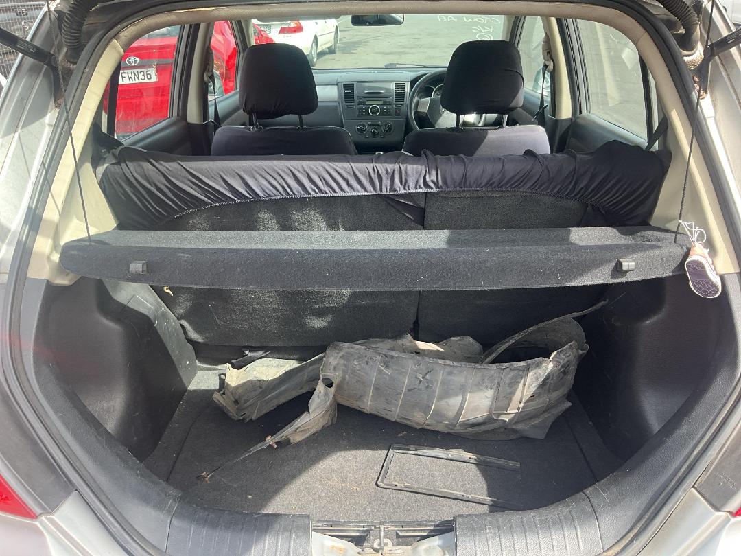 Photo '6' of Nissan Tiida ST Photo '6' of Nissan Tiida ST