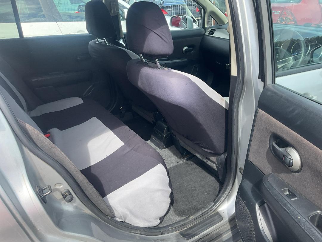 Photo '12' of Nissan Tiida ST Photo '12' of Nissan Tiida ST