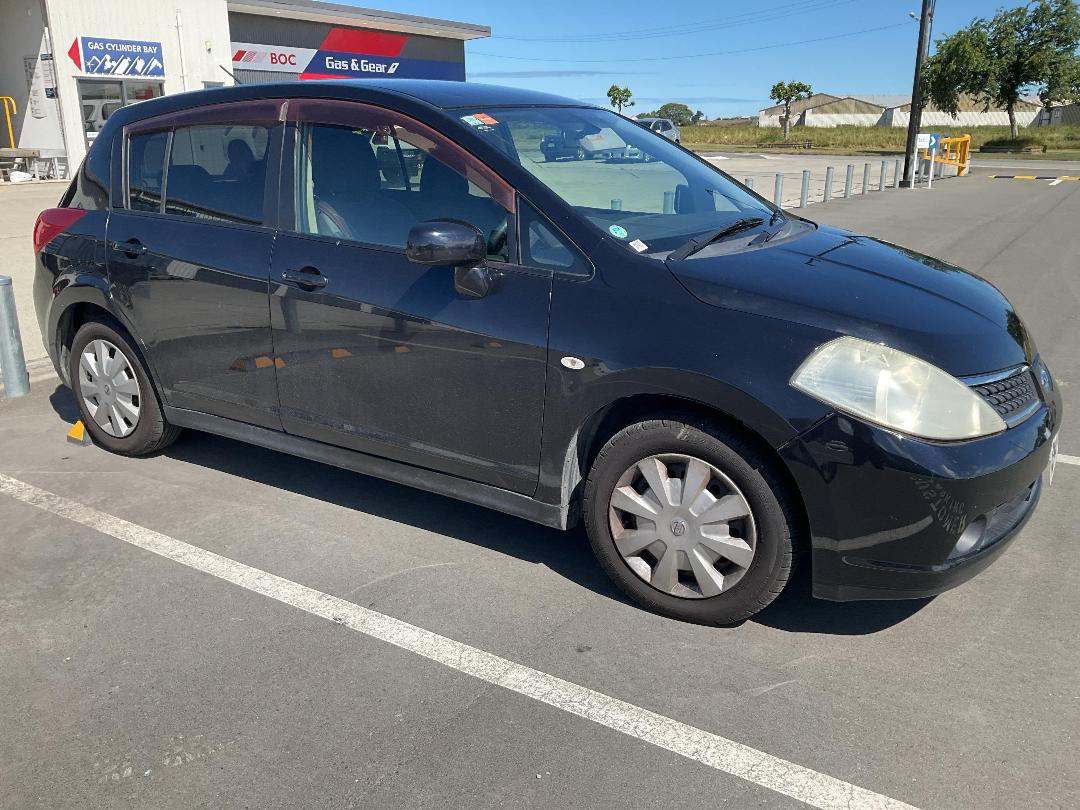 Photo '9' of Nissan Tiida Photo '9' of Nissan Tiida