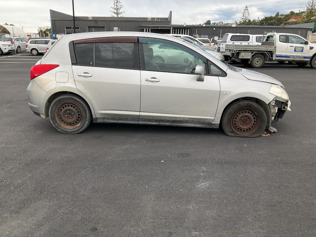 Photo '2' of Nissan Tiida Photo '2' of Nissan Tiida