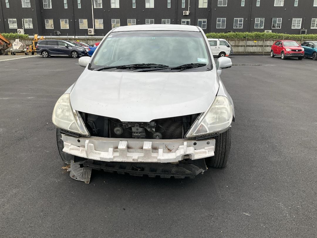 Photo '8' of Nissan Tiida Photo '8' of Nissan Tiida