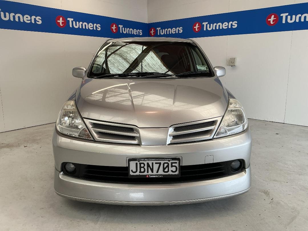 Photo '2' of Nissan Tiida