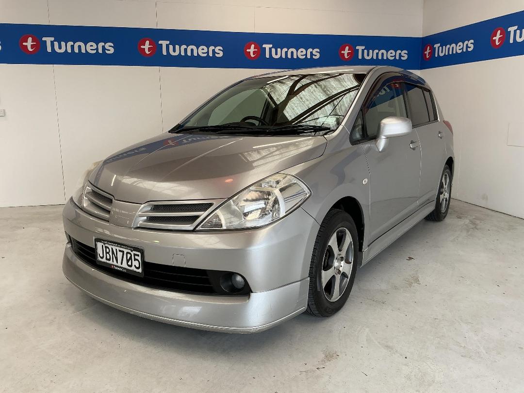 Photo '4' of Nissan Tiida