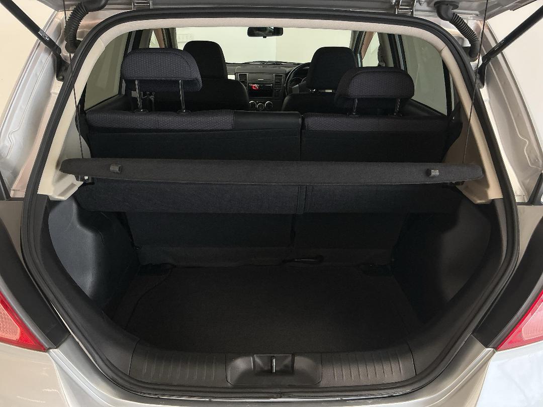 Photo '14' of Nissan Tiida