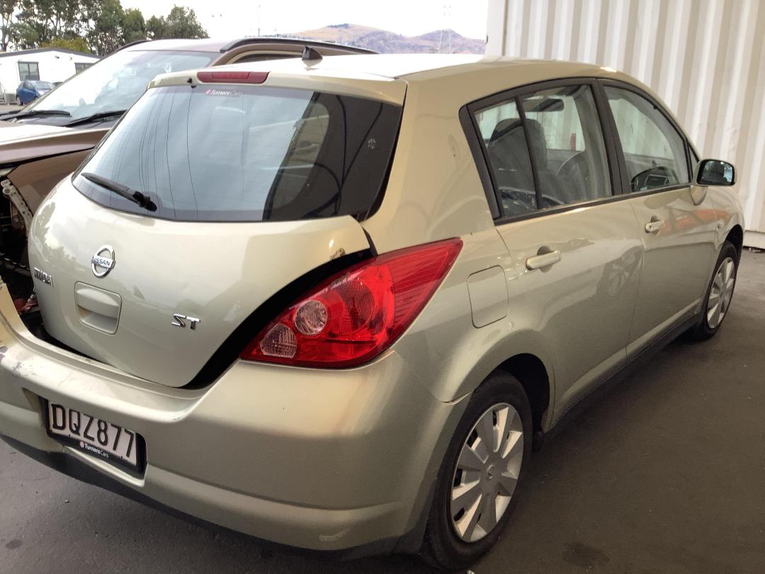 Photo '9' of Nissan Tiida ST Photo '9' of Nissan Tiida ST