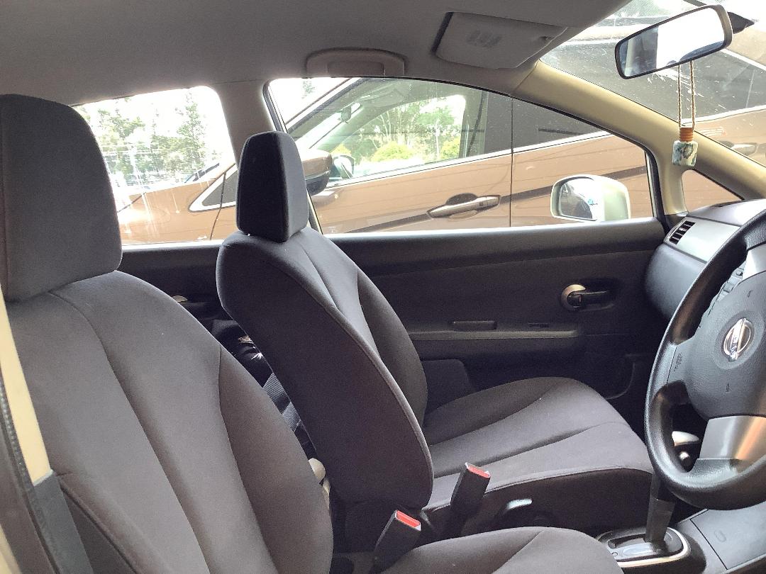 Photo '16' of Nissan Tiida ST Photo '16' of Nissan Tiida ST