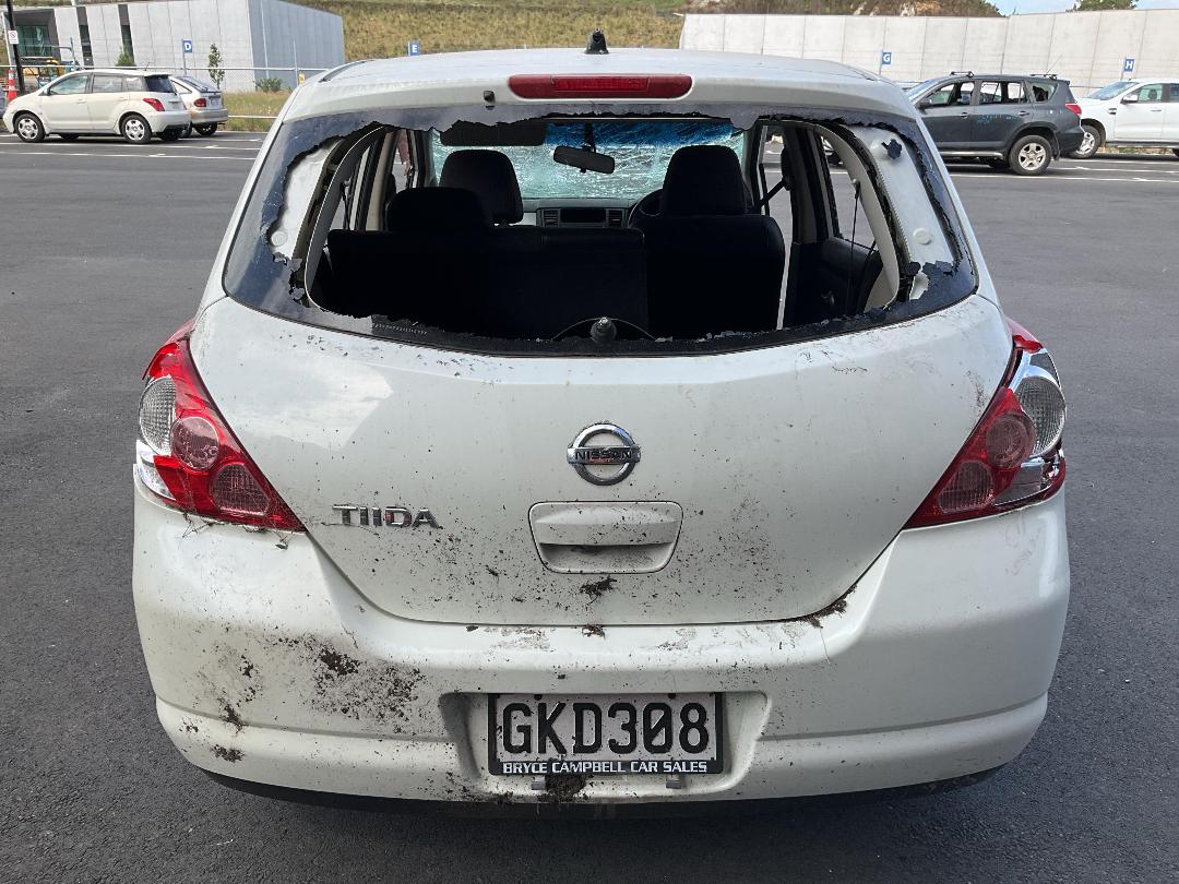 Photo '8' of Nissan Tiida Photo '8' of Nissan Tiida